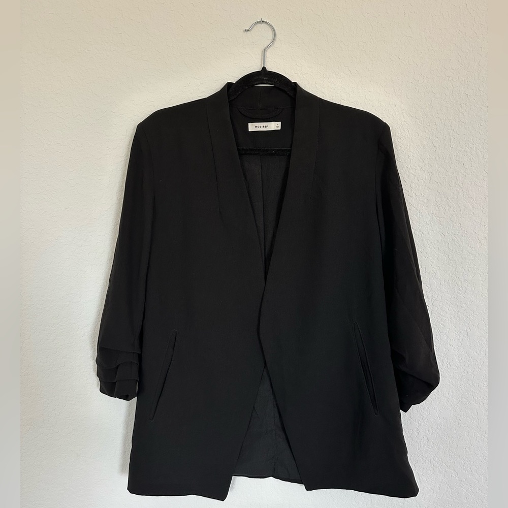 Mod Ref Black Ruched Sleeve Blazer